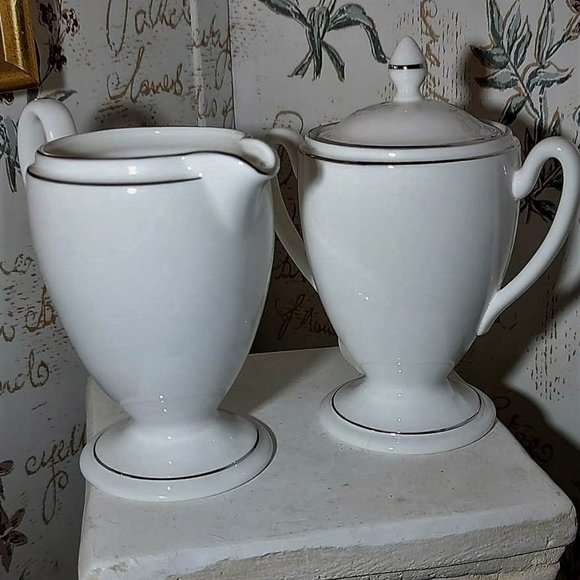 Waterford Fine China - Creamer and Sugar Kilbarry Platinum